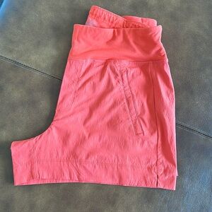 Athleta Trekkie shorts in red/orange 🔥 size 8! Like new!